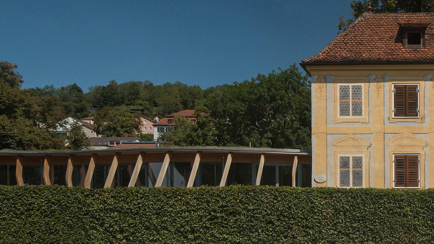 Erweiterung eines historischen Gartenpavillons